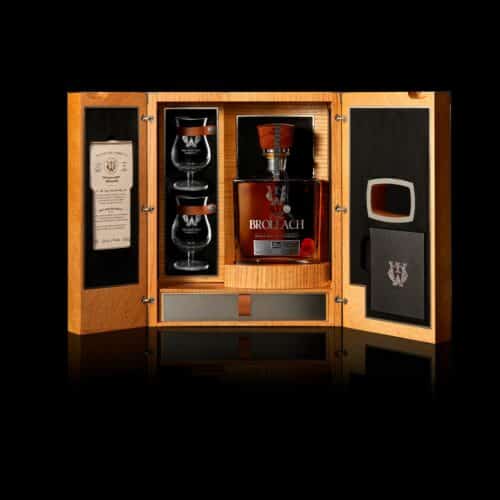 A whiskey set of artisan whiskey The Brollach