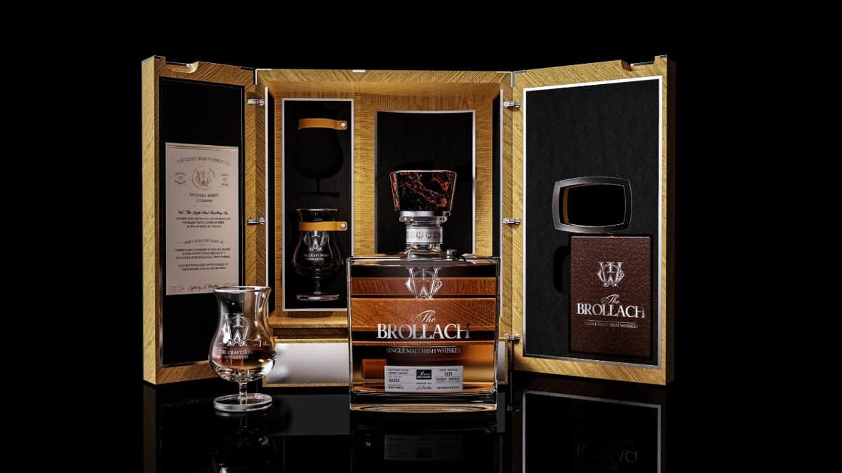 Premium whiskey The Brollach whiskey set